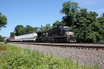 NS 4469 takes a train east at MP 116